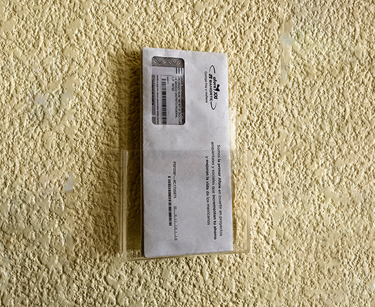 Folletero de pared de acrílico