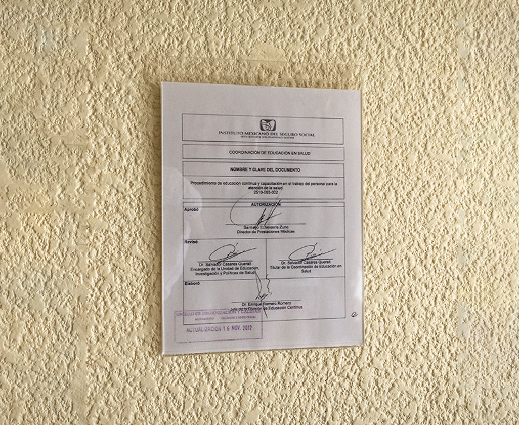 Porta hojas de pared de acrílico